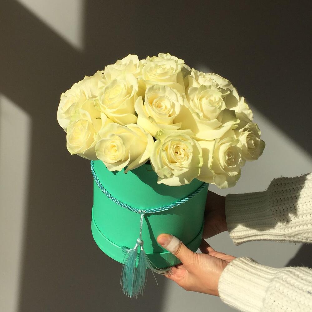 19 роз в тиффани коробке